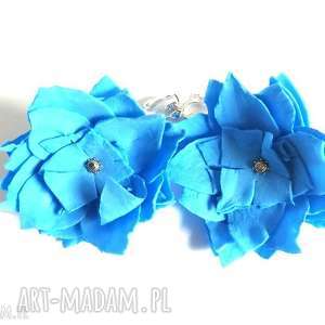 ręcznie zrobione klipsy klipsy niebieskie kwiatowe handmade folk lekkie