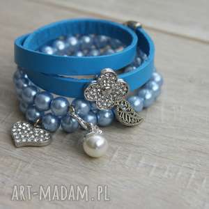 handmade niebieskie bransoletki z zawieszkami zestaw