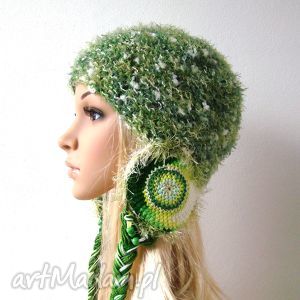 alien - zielona czapka z warkoczami, nauszniki, koraliki, unikat, prezent