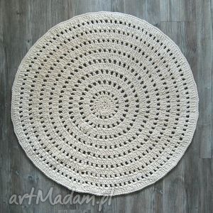 dywanik ecru wykonany ze sznurka bawełnianego sznurek, okrągły