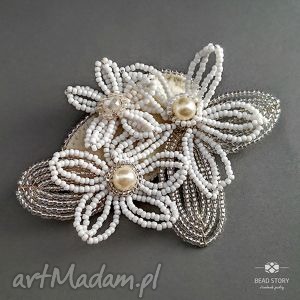 bead story broszka - biało srebrzyste kwiaty, koraliki, broszka, kwiaty