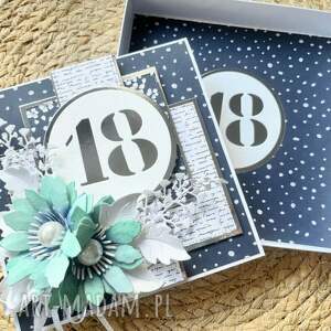 Kartka na 18. urodziny w pudełku - ręcznie robiona scrapbooking