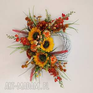 wianek ze słonecznikami i dyniami. Dekoracja jesienna