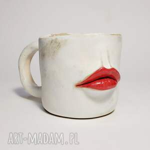 kubek z ustami rzeźba artystyczna ceramika sztuka użytkowa