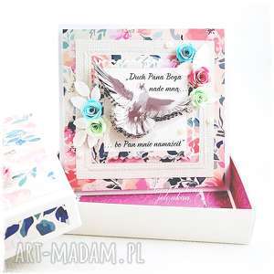 scrapbooking albumy bierzmowanie - kartka w pudełku, duch święty gołąb