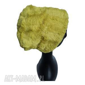 szalona futrzana czapka żółta włos, bardzo miła na podszewce