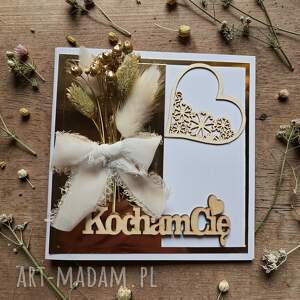 kartka kocham cię z suszonymi kwiatami