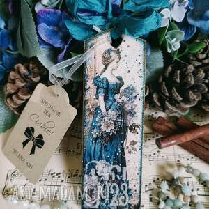 Dekoracyjna zawieszka decoupage z damą i różami