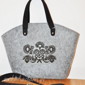 handmade torba filcowa z haftem