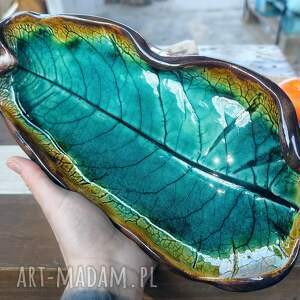 ceramiczny talerz liść c920, ceramika na prezent, ciastka owoce niej