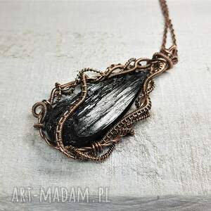 czarny turmalin, kamień mocy, talizman, wire wrapping, wisiorek