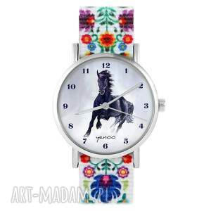 hand made zegarki zegarek - czarny koń, cyfry - folk biały, nylonowy