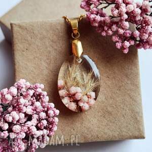 wisiorek z żywicy z suszonymi kwiatami - biżuteria artystyczna, prezent