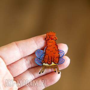 przypinka z psem pudlem karmelem pudel na prezent, prezent dla psiej mamy