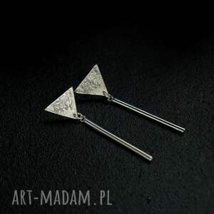 kolczyki trójkąty z patyczkami ze srebra 925