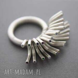pierścień srebrny koralowiec z cyrkoniami, oryginalny prezent dla niej