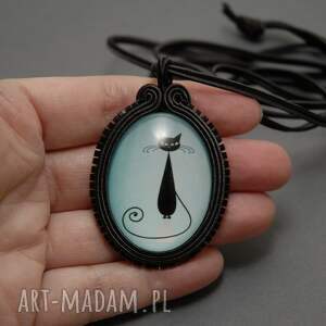 wisiorek sutasz z kotem - SiSu biżuteria wisiorki