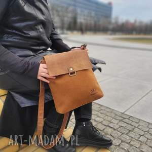 Prezent z klapką Ada kolor rudy, listonoszka