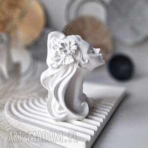 handmade dekoracje figurka kobiety - proud white