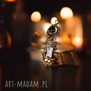 naszyjnik mageris kwarc niebieski, wire wrapping, aqua aura amulet z kryształem