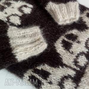ręcznie wykonane sweterek z owczej wełny