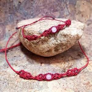 ambrozja trójdzielna kryształ górski w makramie komplet czerwony pleciony