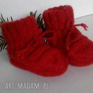 artedania buciki czerwone na drutach skarpetki wełny dla dziecka