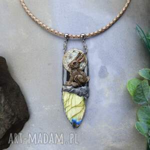 Naszyjnik z zającem i labradorytem, natura, zajączek, królik, las