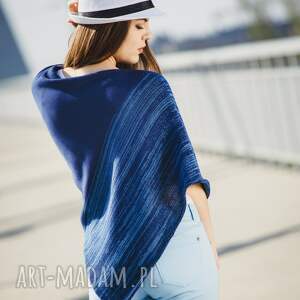 ponczo basic z dzianiny w kolorze granatowym - Ubrania poncho