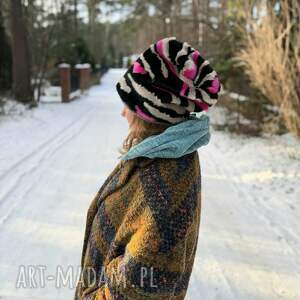 futrzana czapka na podszewce duża szalona pewno nie znikniesz w tłumie jest