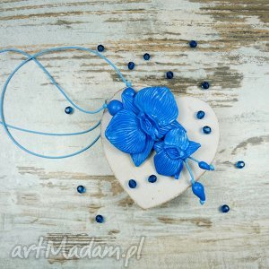 handmade wisiorki długi wisior z kwiatami orchidei - niebieski