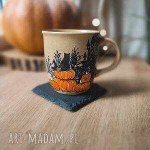 Kubek ręcznie malowany - kot i zamek i podkładka, halloween