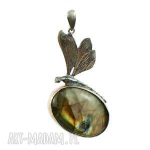 elegancki wisior ze srebrną ważką a994 na prezent, biżuteria