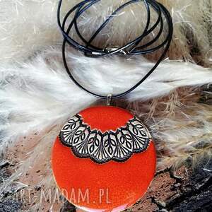 ceramiczny pomarańczowy wisior vintage długi naszyjnik z mandalą biżuteria art
