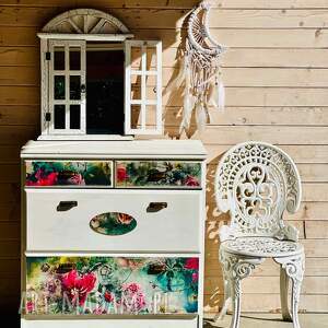 szafka na buty z kwiatami, żywe kolory, ozdoba przedpokoju, prowansalska