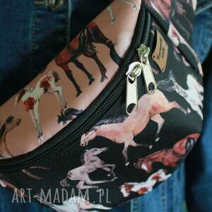 konie beżowo czarne rozmiar L - nerka pojemna