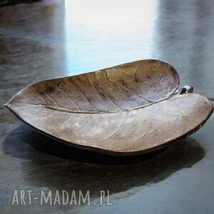 ceramiczna patera w kształcie liścia na prezent, ceramika