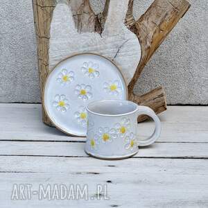 zestaw śniadaniowy w słoneczne anemony, kubek ceramiczny, talerz ceramiczny