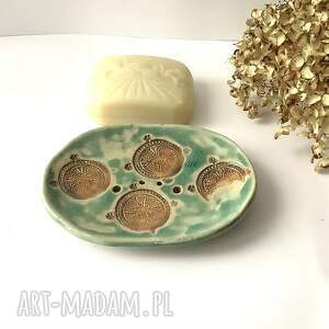 ceramika ręcznie robiona mydelniczka medaliony, wyposażenie łazienki