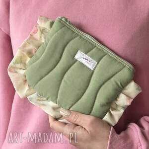 kosmetyczka kwiatowa z falbanką, saszetka, styl romantyczny