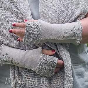 Ręcznie robione mitenki damskie - ciepły dodatek handmade