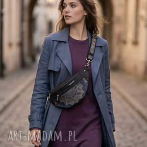 Czarna nerka damska M Mandale z miniportfelem handmade