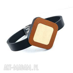 czarna skórzana damska minimalistyczna bransoletka z beżowo - brązowym kwardatem