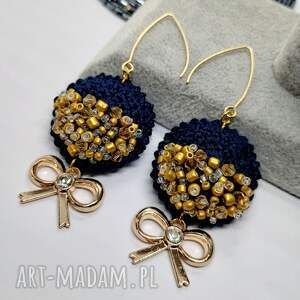 Kolczyki szydełkowe granatowo złote z kokardkami
