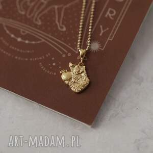 Mini wisiorek z szopem ze złoconego srebra, biżuteria ze zwierzętami