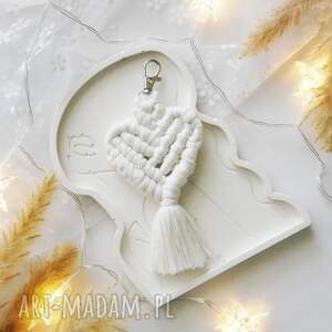 Prezent Makramowy serce ecru | Breloczek ze sznurka, brelok