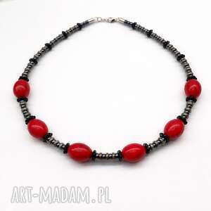 naszyjnik eleganckie korale z czerwonym akcentem, oliwkami, oliwki
