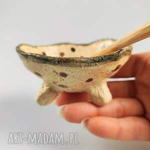 handmade ceramika ceramiczna miseczka na 3 nóżkach