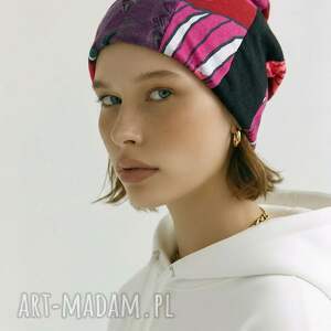 czapka damska smerfetka kolorowa, dobra na codzienne noszenie podszewce