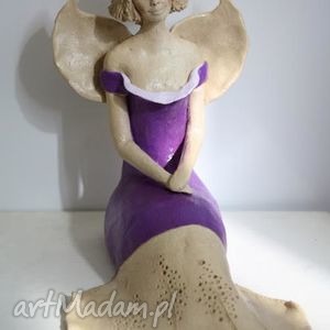 handmade ceramika anioł rozłożysty fioletowy